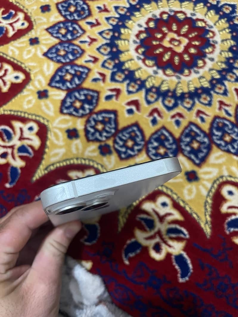 Apple iPhone 14 9