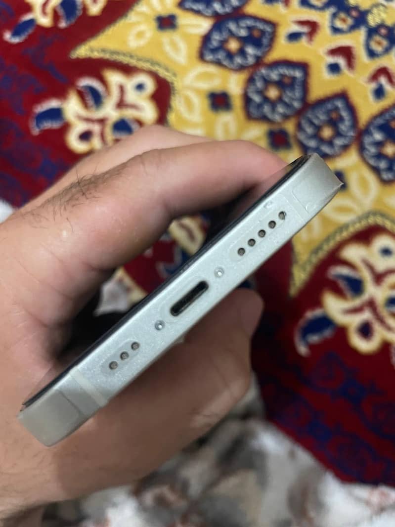 Apple iPhone 14 14