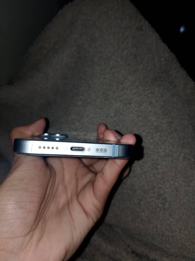 Apple iPhone 14 4
