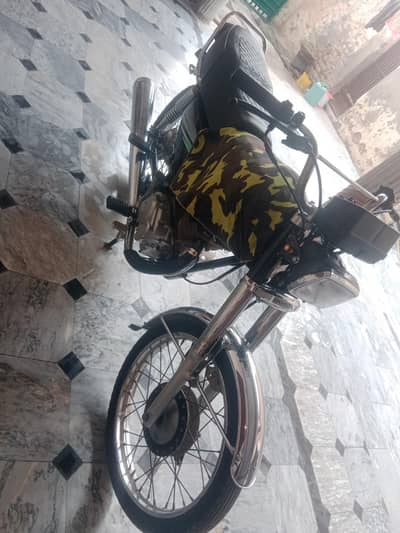 Honda 125 14 model black colour kpk paper clear