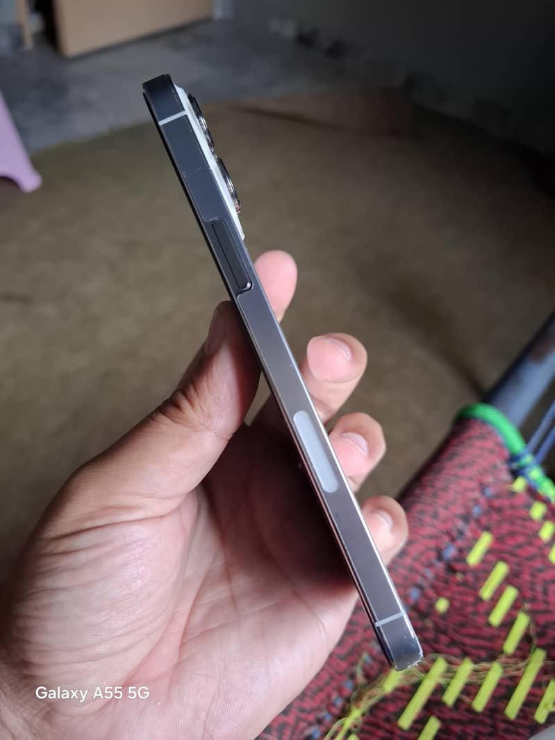 Apple iPhone 13 Pro Max 5