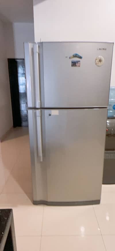 Hitachi refrigerator/ freezer