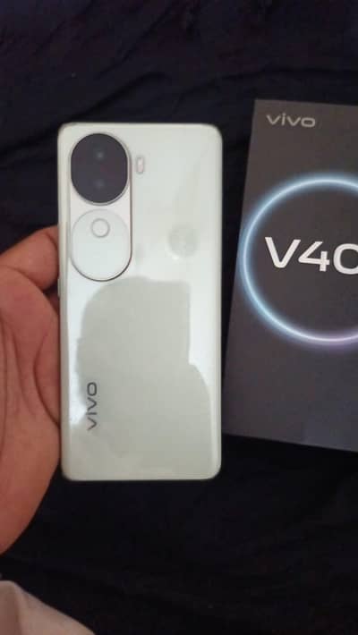 Vivo V40e