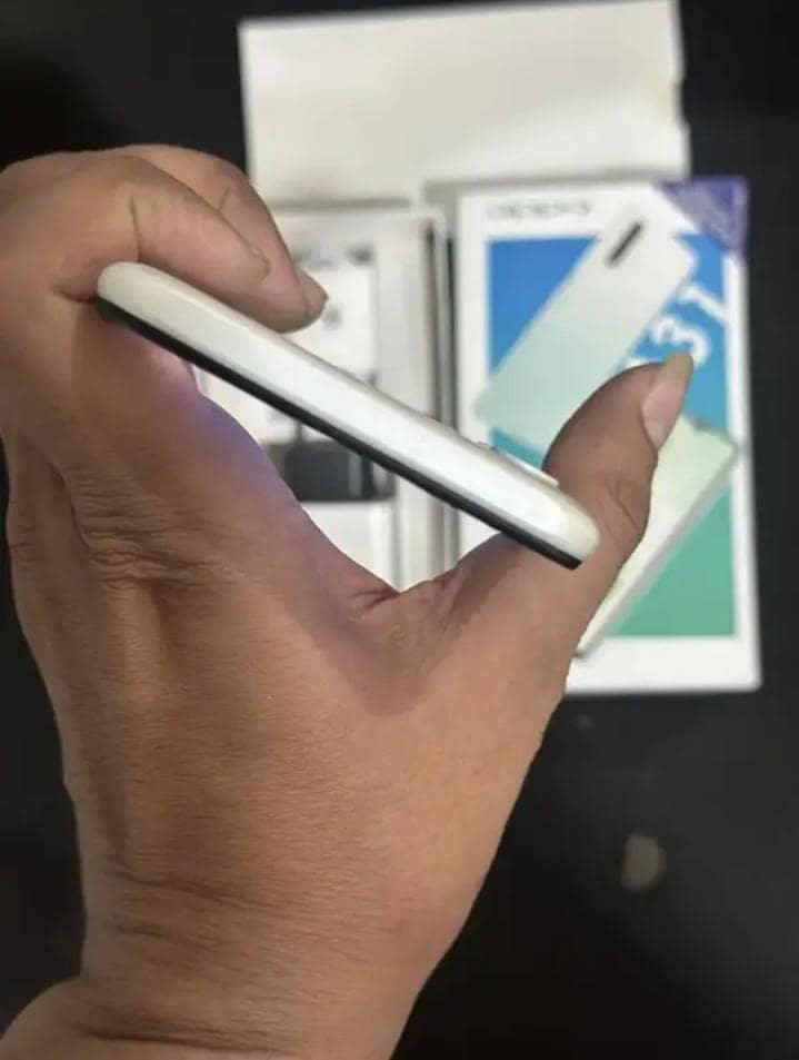 OPPO A31 3