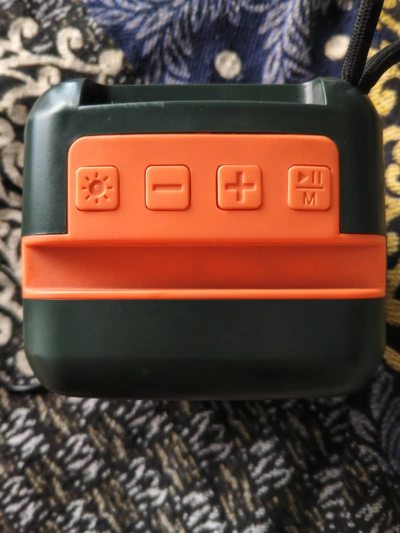 WIRELESS SPEAKER 4