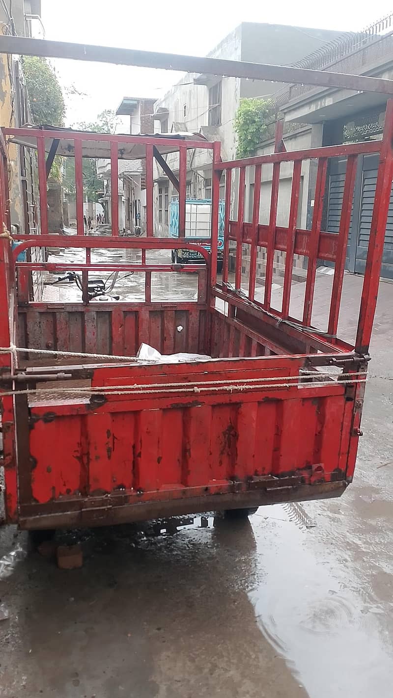 Crown 100cc Loader Rickshaw 2