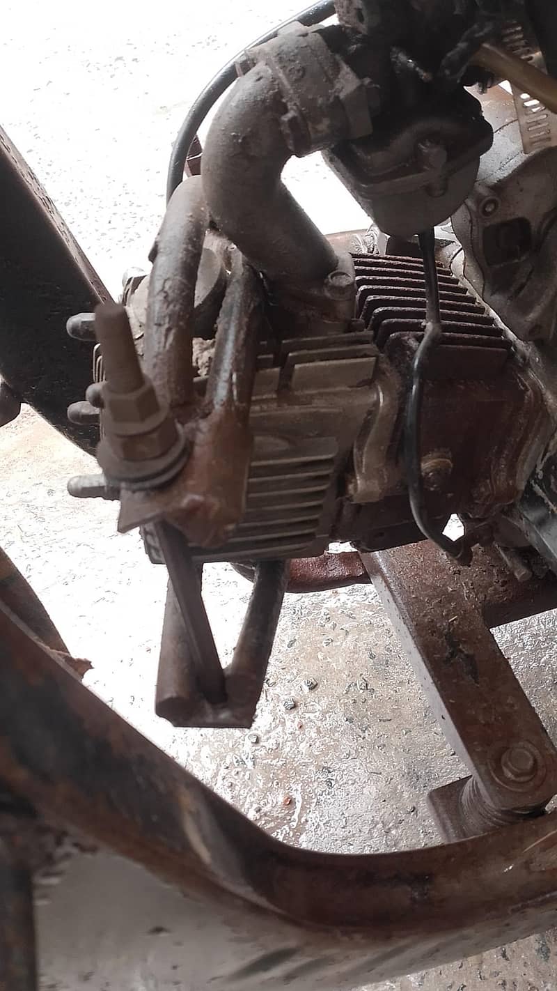 Crown 100cc Loader Rickshaw 8