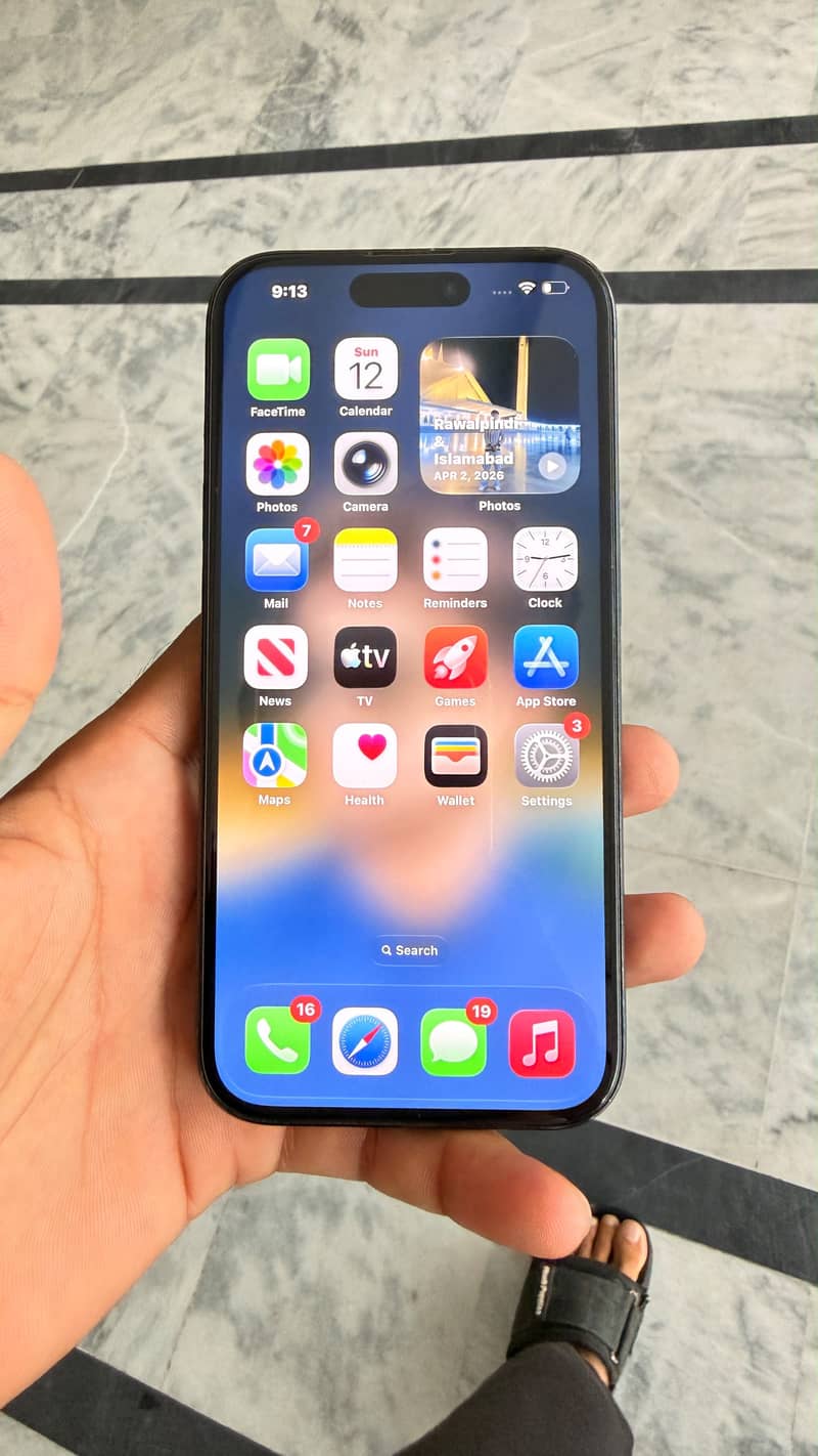 Apple iPhone 15 Pro 0