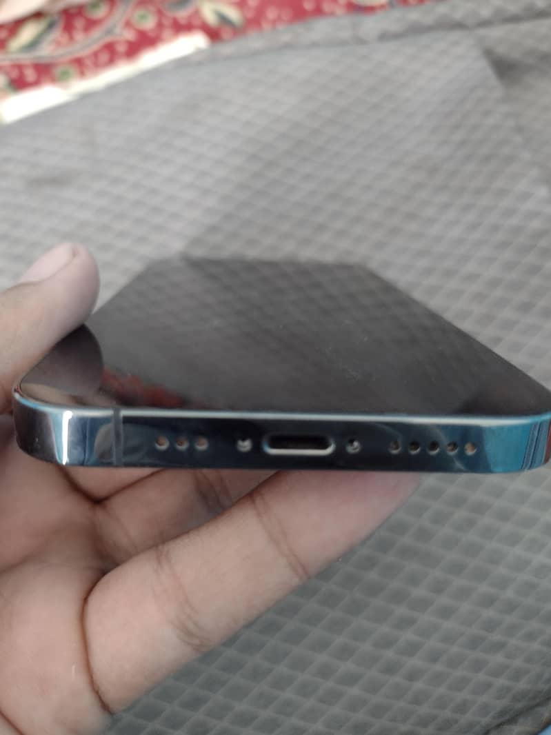 Apple iPhone 12 Pro 3