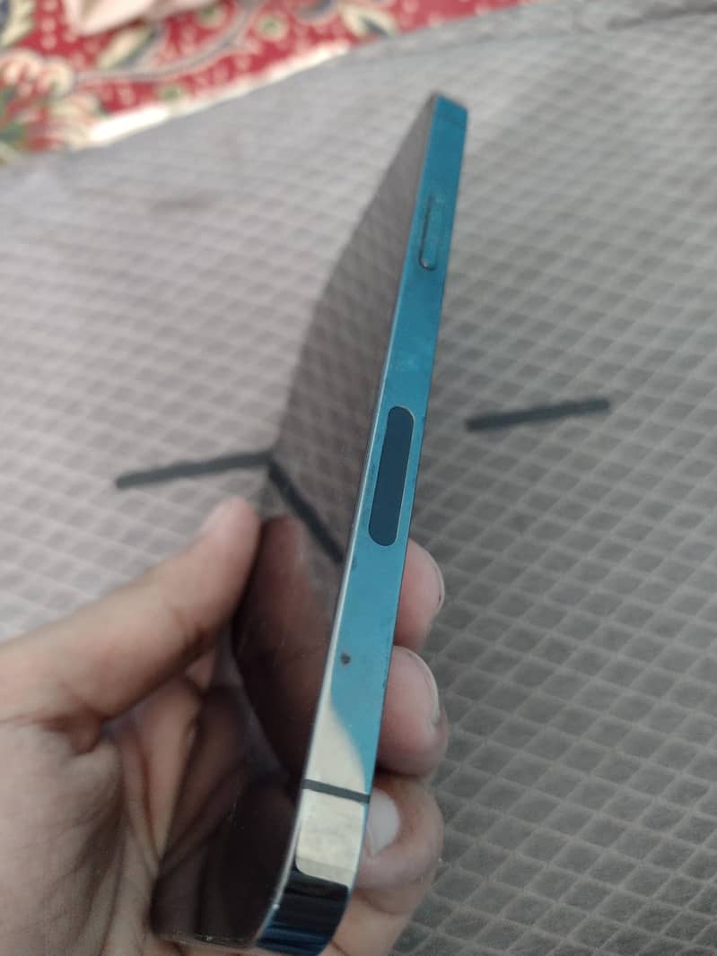 Apple iPhone 12 Pro 4