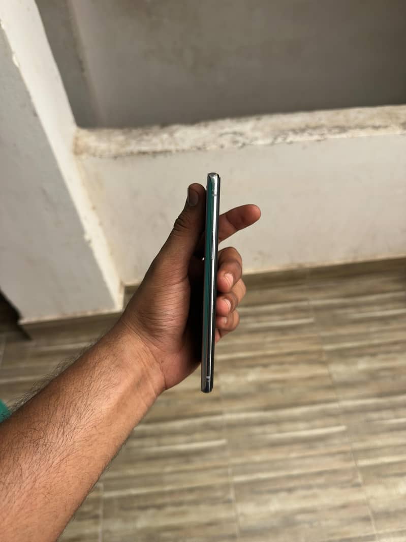 One Plus 8T 4