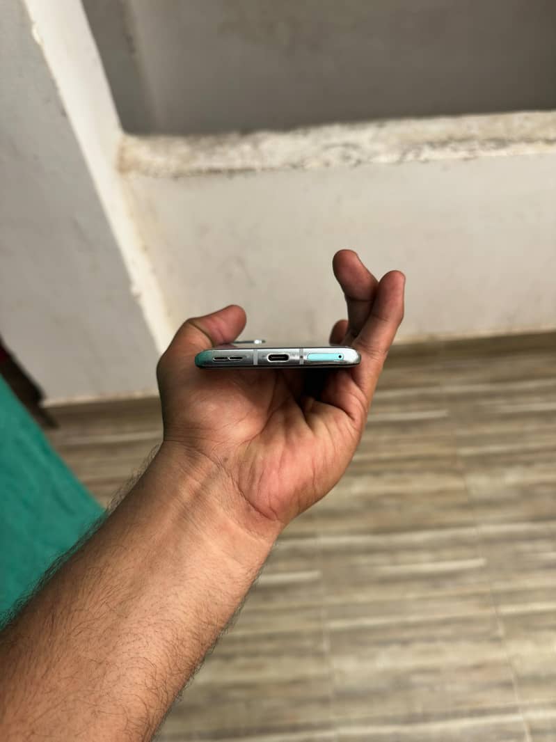 One Plus 8T 6