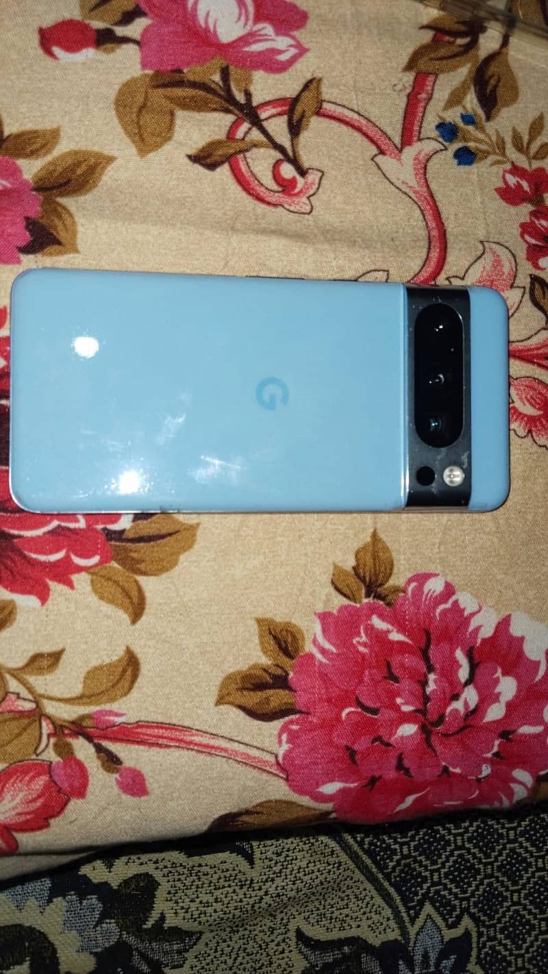 Google Pixel 8 Pro 0