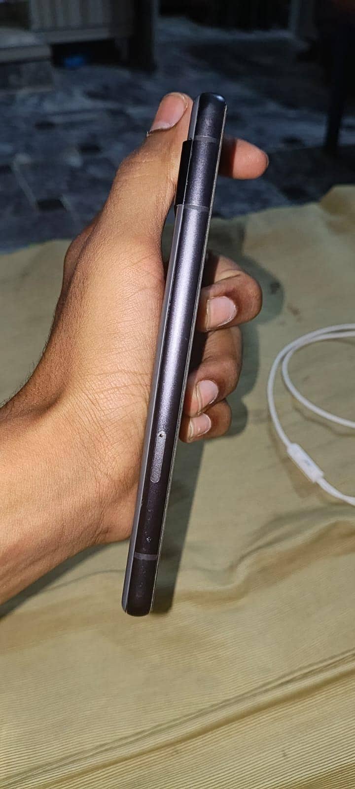 Google Pixel 7a 2