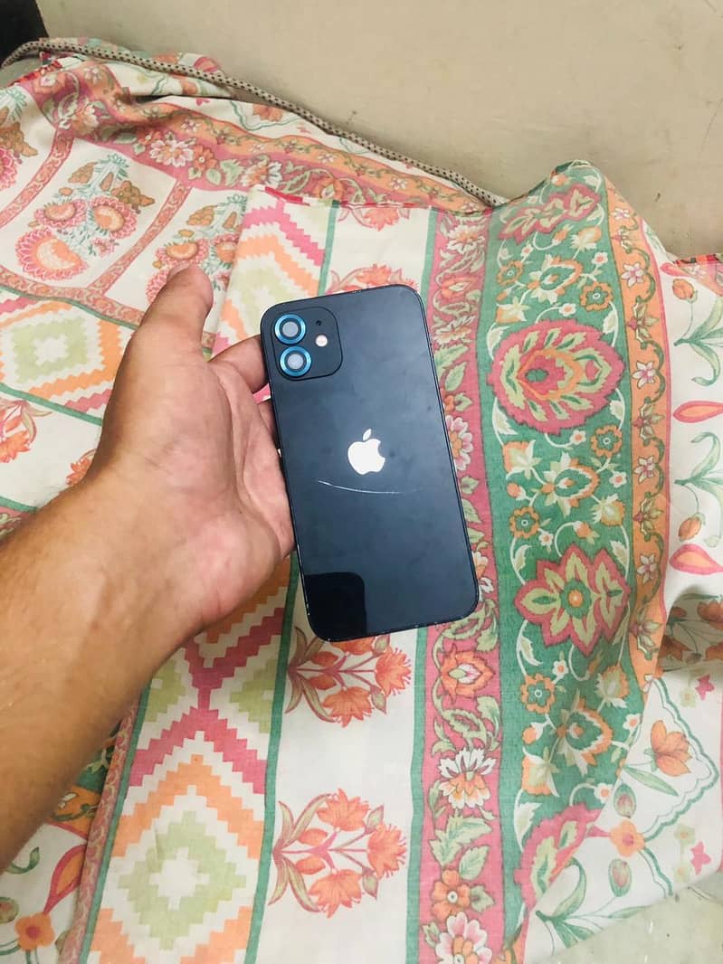 Apple iPhone 12 1