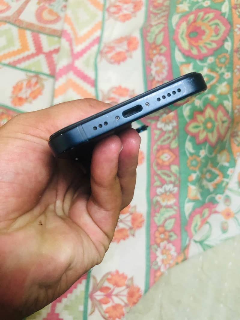 Apple iPhone 12 2