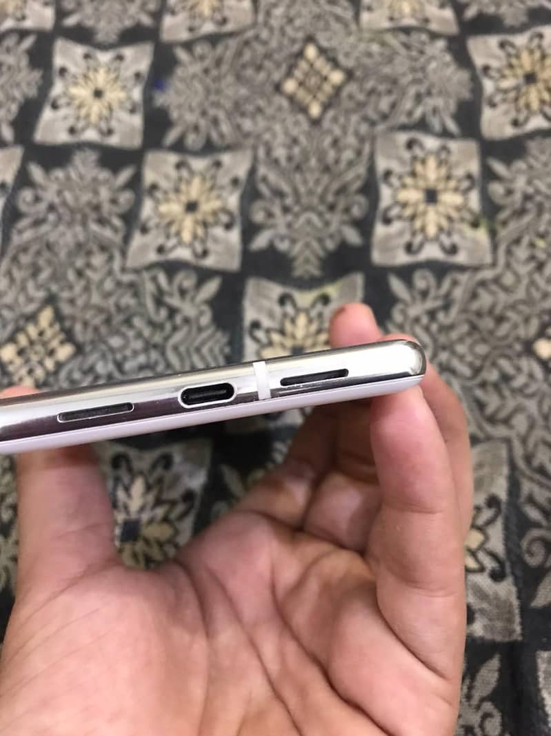 Google pixel 6pro 4