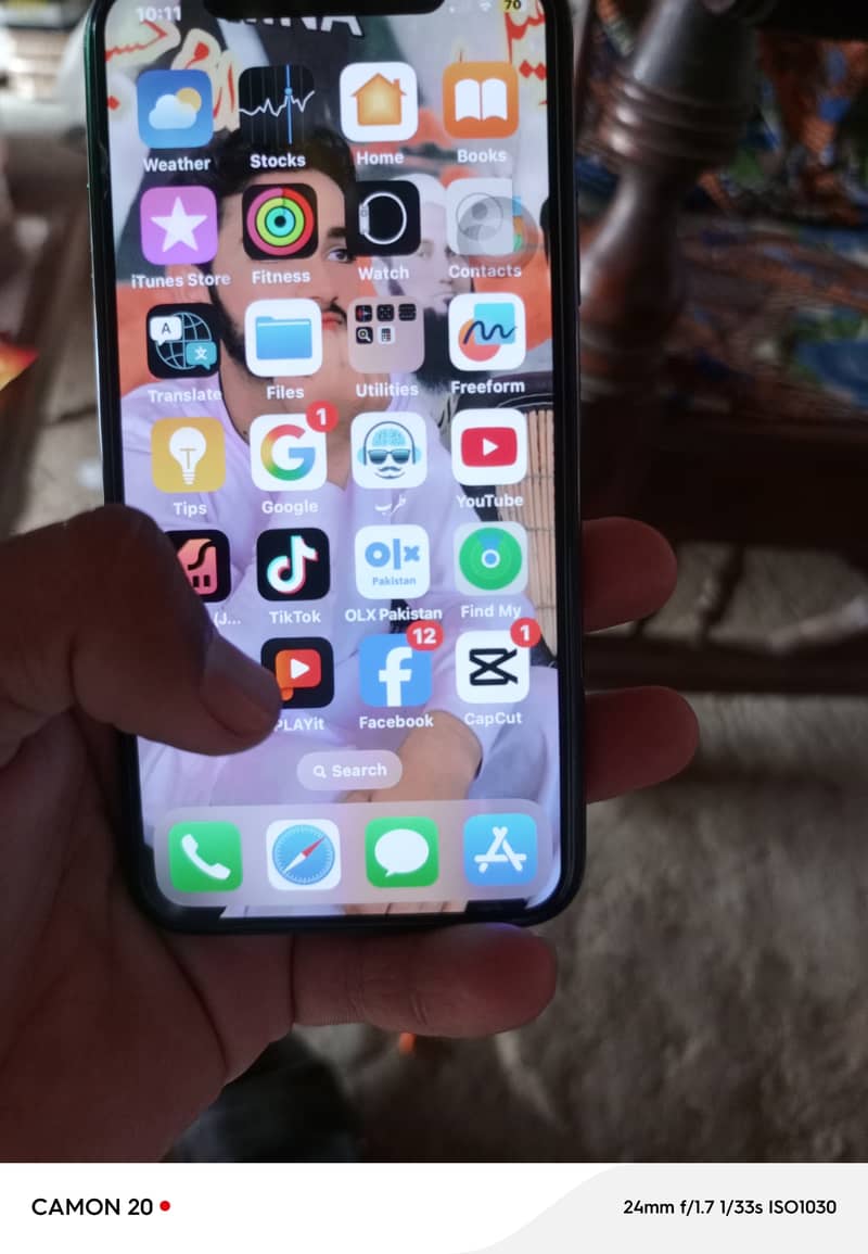 Apple iPhone X 4