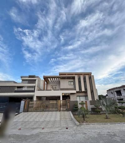 Luxury Living: 1 Kanal Fully Furnished House For Sale In Valencia Town, Lahore Property Highlights: