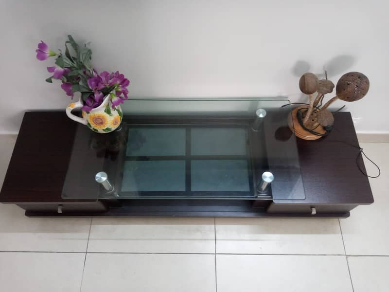 LED Table 3