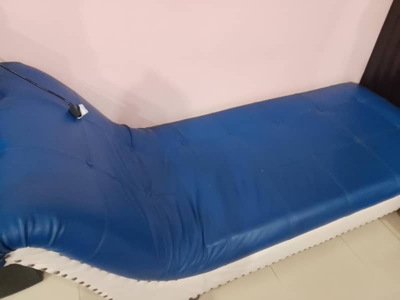 corner with table 0