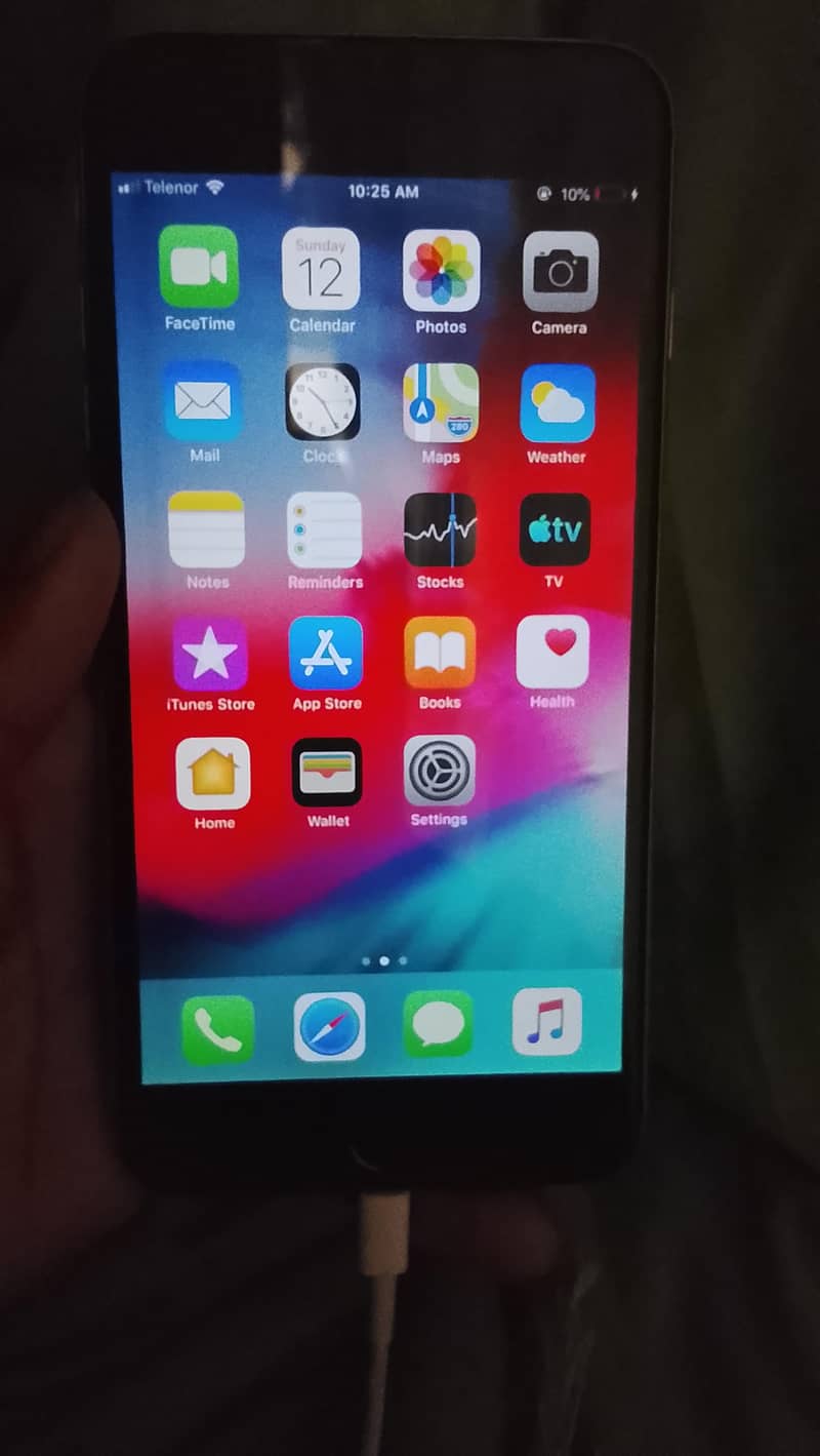 Apple iPhone 6 Plus 1
