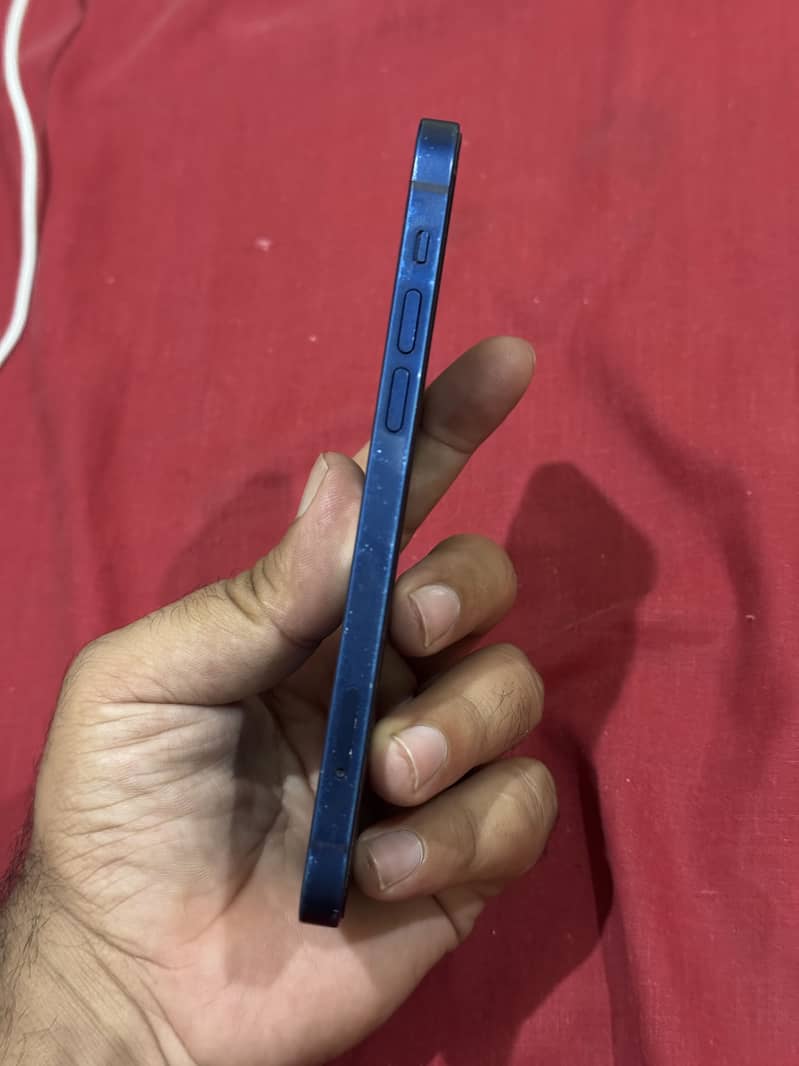 Apple iPhone 12 3