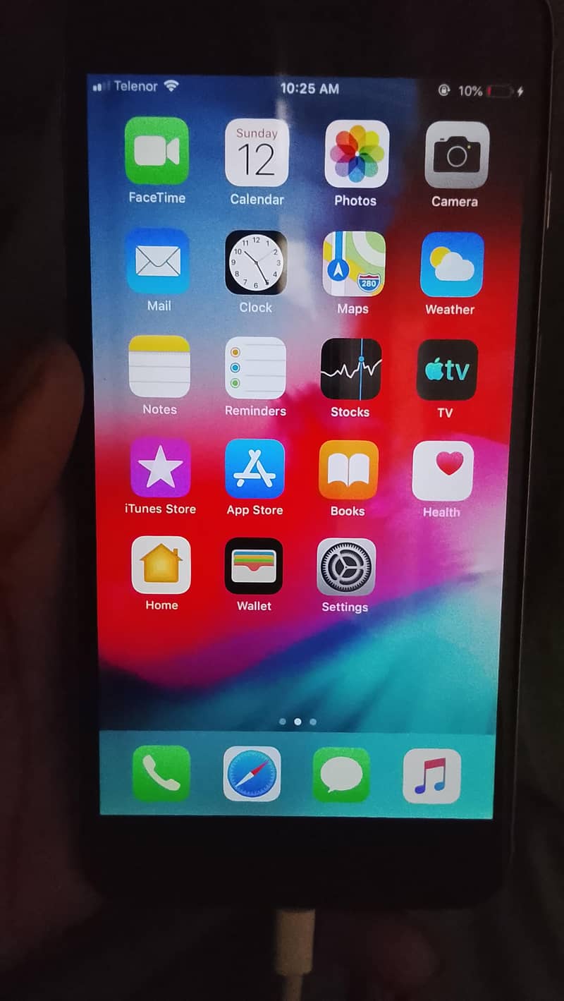 Apple iPhone 6 Plus 0
