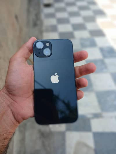 Apple iPhone 13