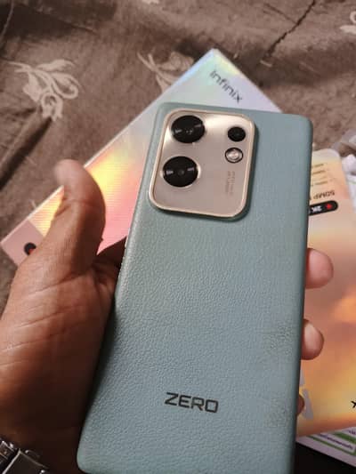 Infinix Zero 30