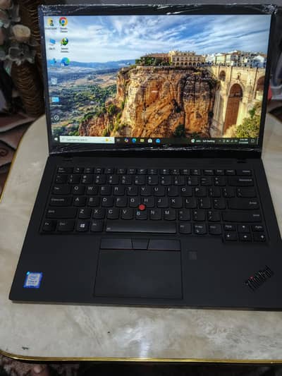 Lenove x1 carbon slim laptop i5 8th generation
