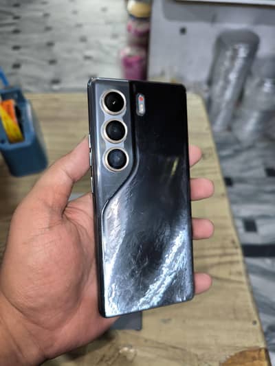 Tecno CAMON 40 Pro