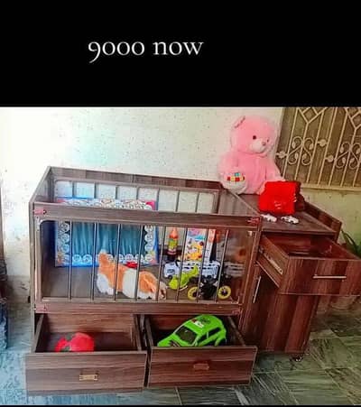baby cot 6wheelers 4 drawers with
