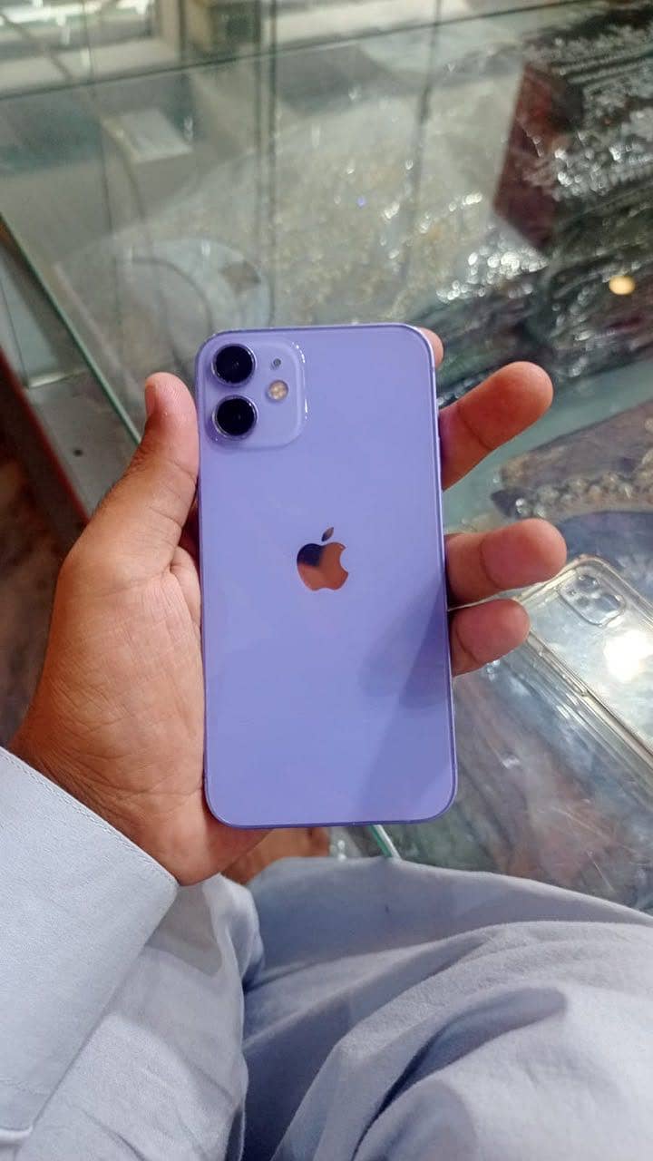 Apple iPhone 12 mini 3