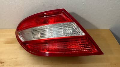 W204-C200 100% Genuine 10/10 Shahnawaz Import Back Lights 2008 Model