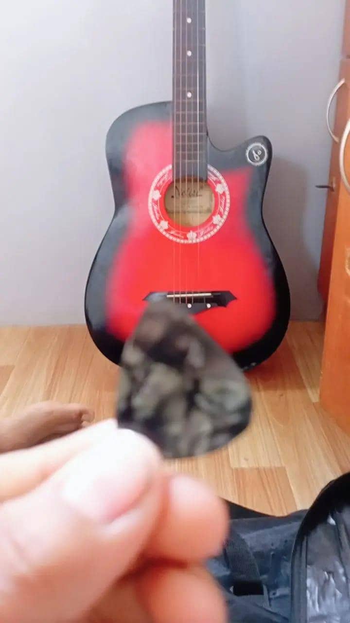 Guitar 3