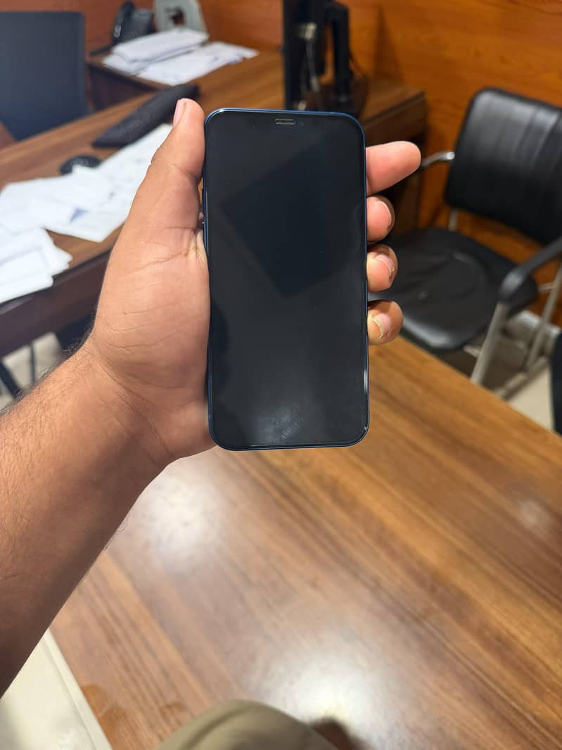 Apple iPhone 12 2