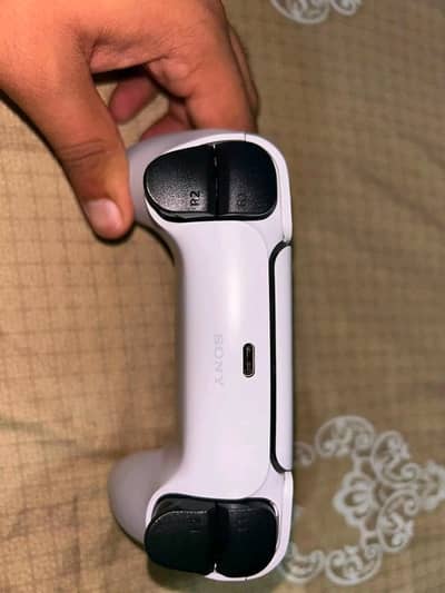 PS5 DualSense Controller