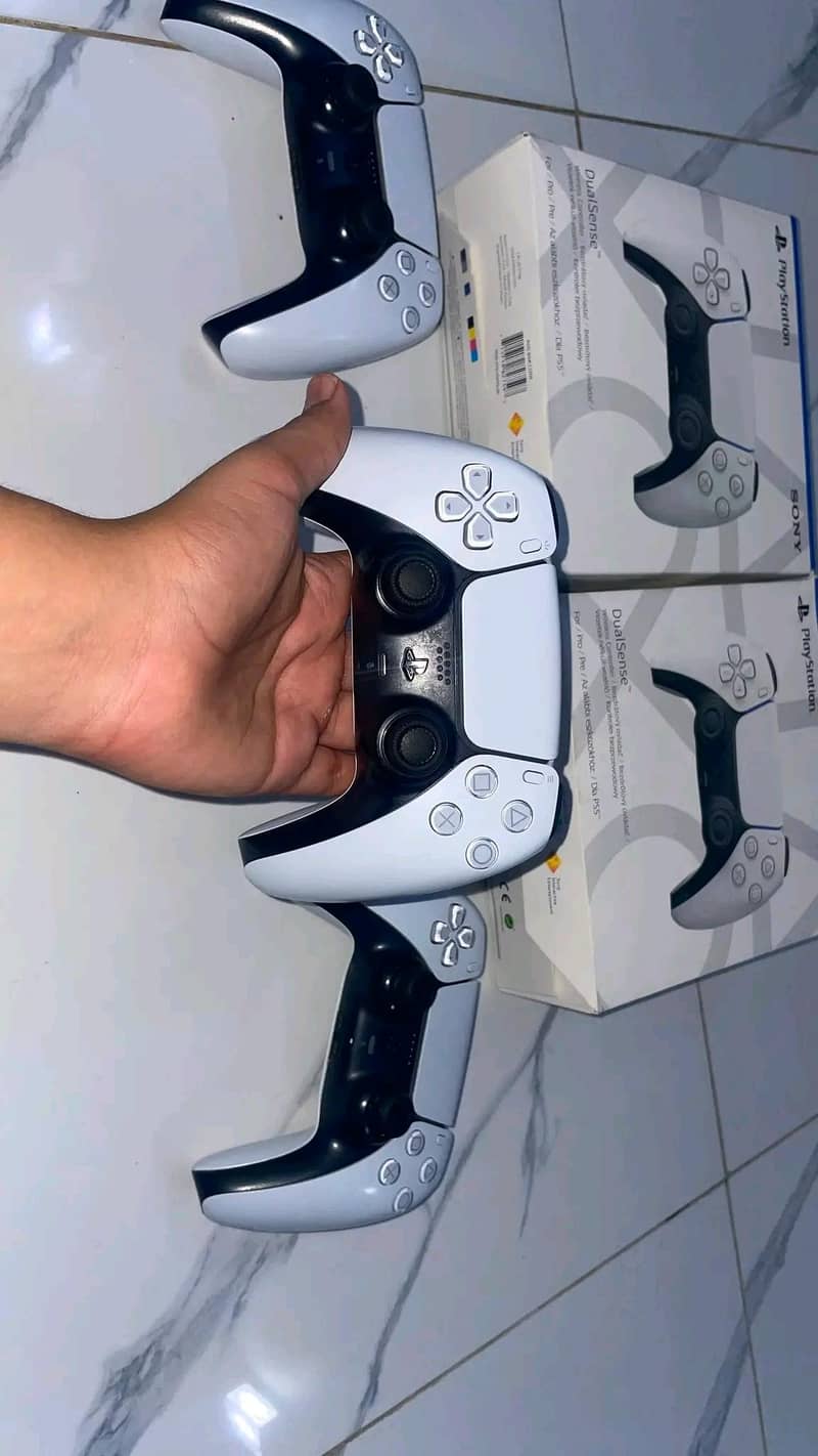 PS5 DualSense Controller 2