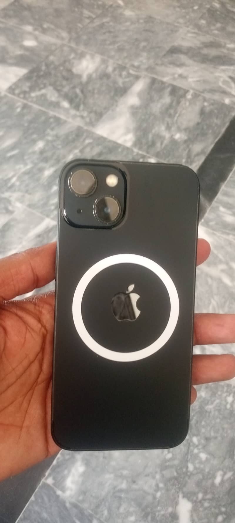 Apple iPhone 13 2