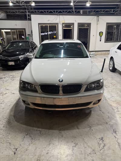BMW 750Li Presidential Package 2006 – Dewan Import | V8 | Luxury Sedan