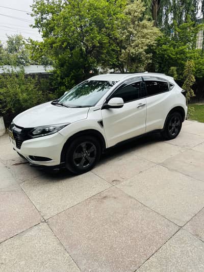 Honda Vezel hybrid Z sensing. . Full option . . BtoB genuine