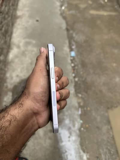 Apple iPhone 14