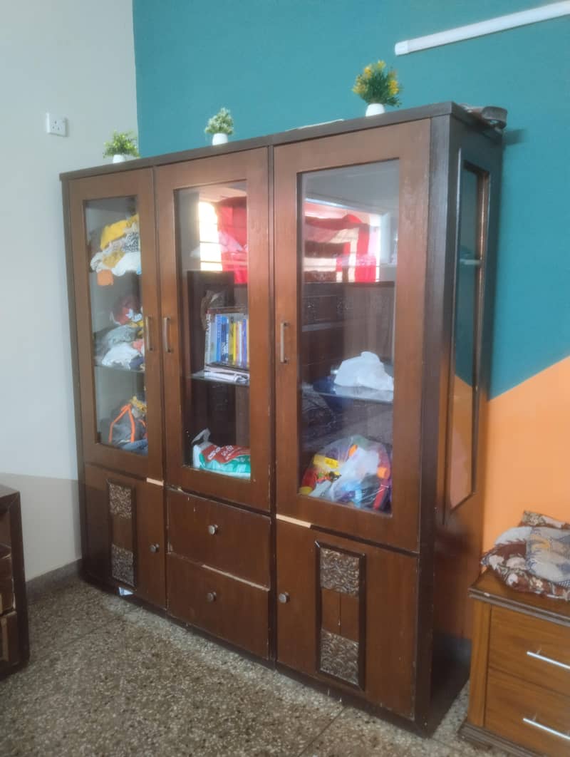 King Size Wooden Bed Set with Dressing Table & Showcase 3