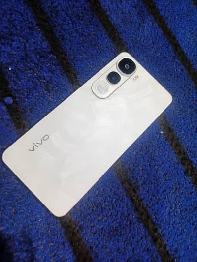 Vivo Y400