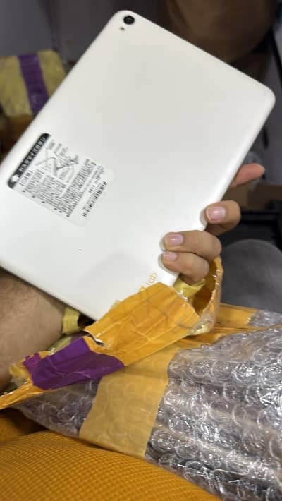 kyocera Qua Tab Qz10. japanese Tablet. All Apps Working