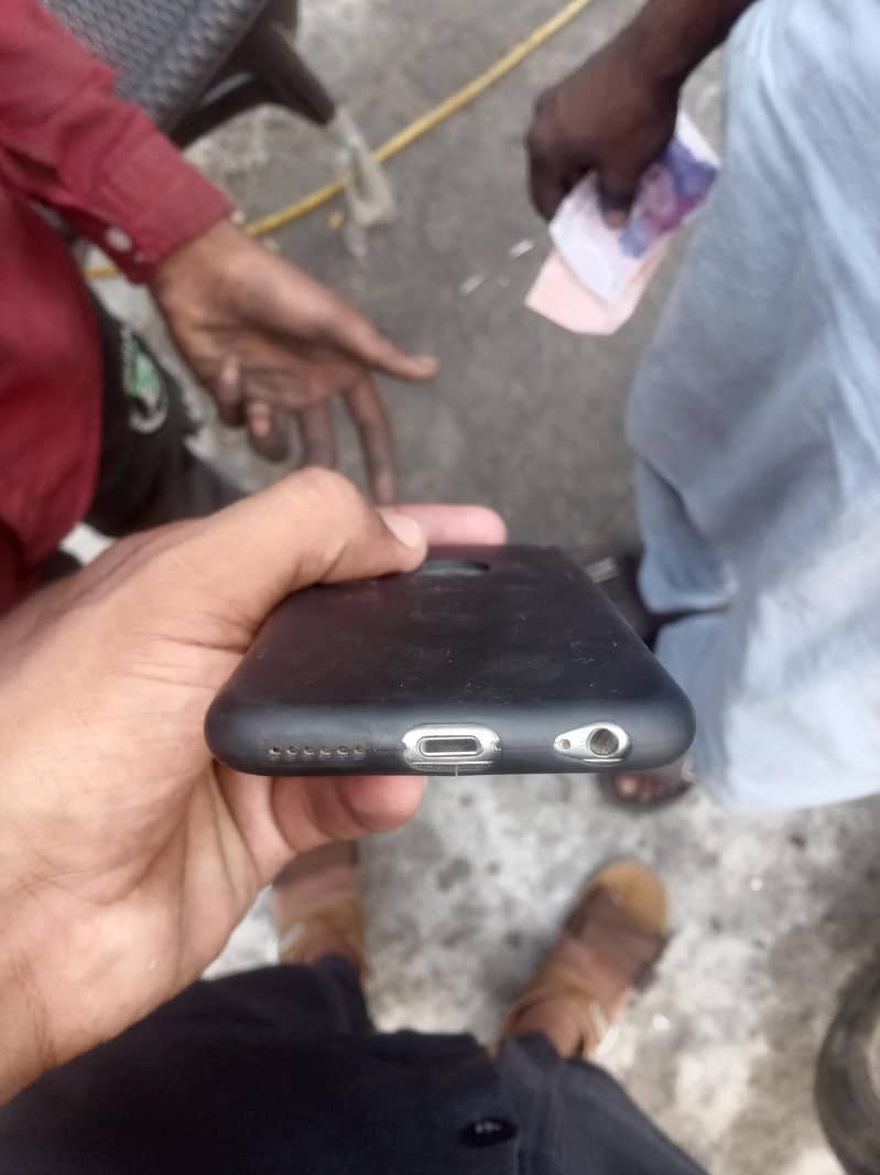 Apple iPhone 6 4