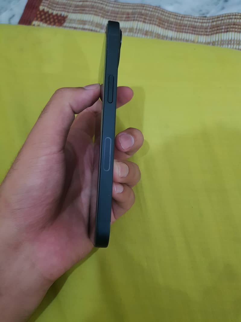 iPhone 13 2