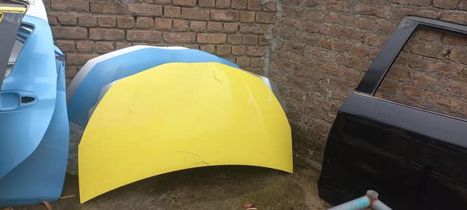 vitz/belta doors bonet fender for sale