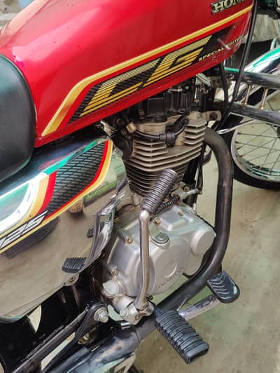 Honda 125 2022 self start urgent sale 03006959605